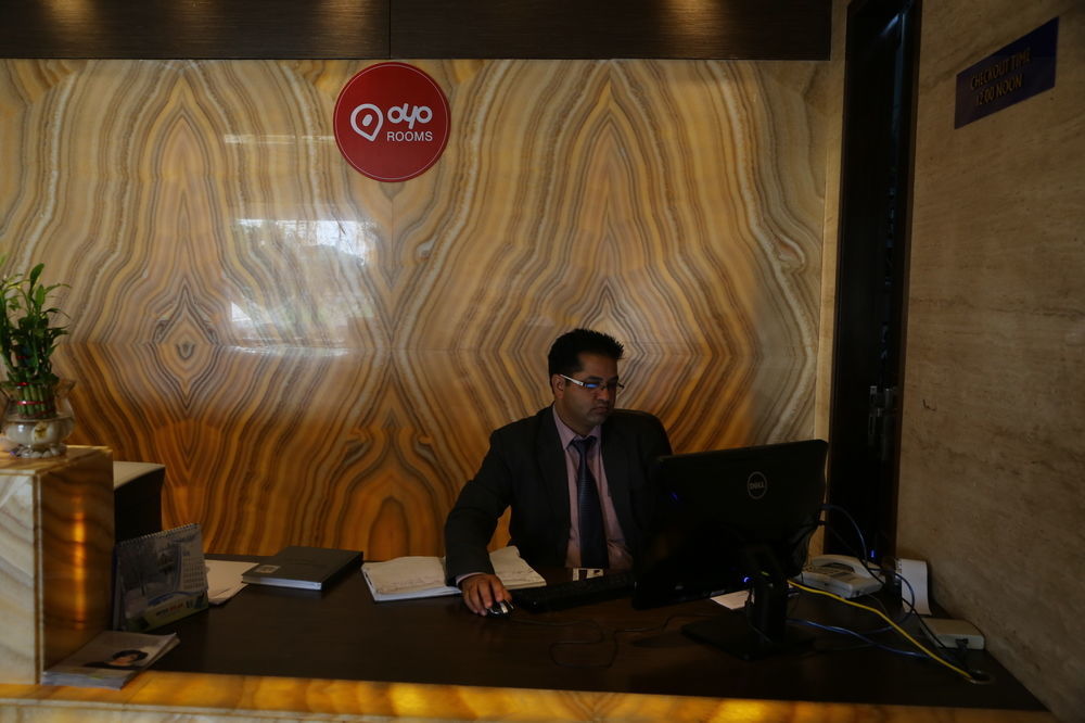 Oyo Premium Panchkula Sector 5 Hotel Exterior foto